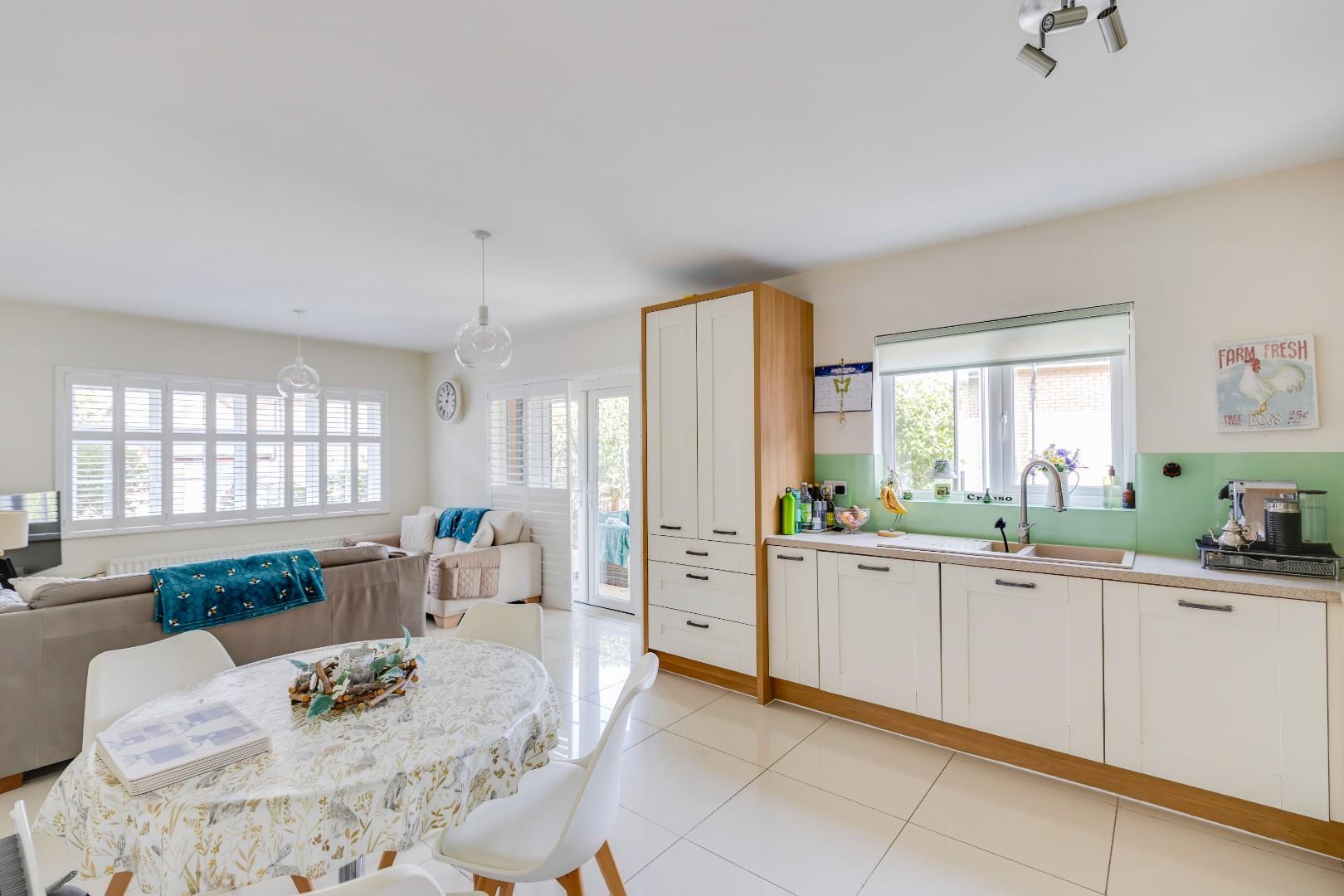 35 Goldsland Walk, Wenvoe, CF5 6FD